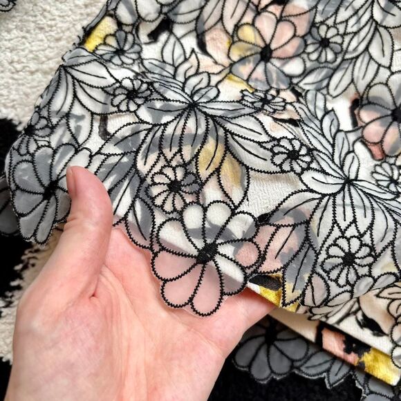 Badgley Mischka Floral Lace Long Sleeve Top 4 - Picture 4 of 6